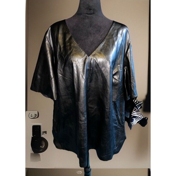 Eloquii Tops - ELOQUII Suede Blend Top Blouse Womens PLUS Sz 22 Black Short Sleeve Vneck
